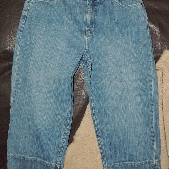 NorthCrest - Women's Capri Jean w/Cuffed Hem - Picture 2 of 7